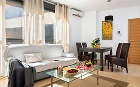 Lifestyle By Sevillaluxurysuites